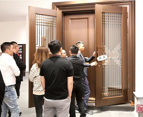 匯盈銅門｜優秀工程項目團隊蒞臨匯盈銅門參觀交流
